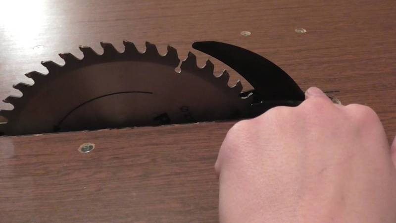 Измеритель высоты для циркулярных пил и фрезеров своими руками