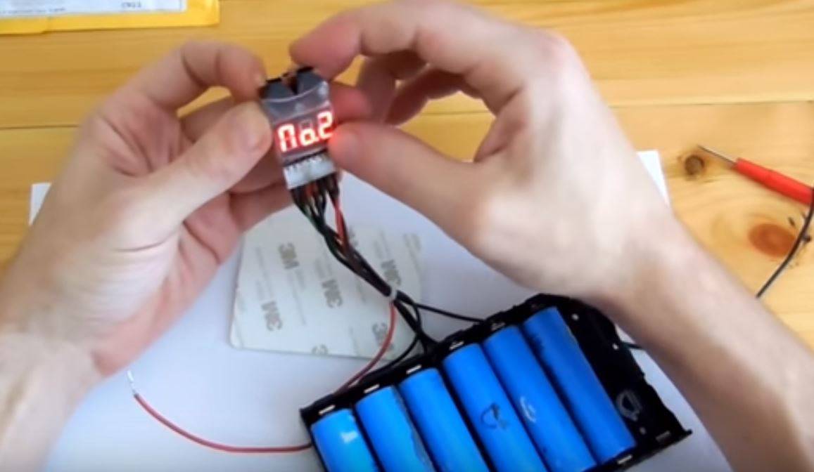 Как правильно зарядить аккумулятор шуруповерта: 3 лучших способа зарядки