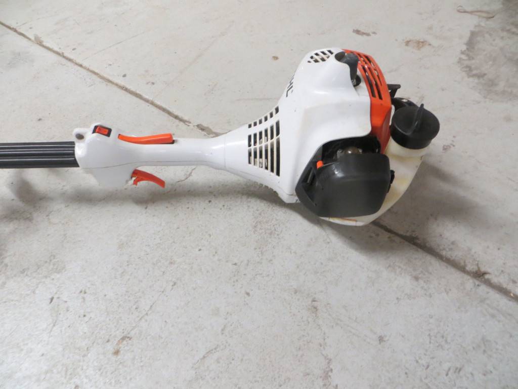 Триммер бензиновый stihl не крутится головка