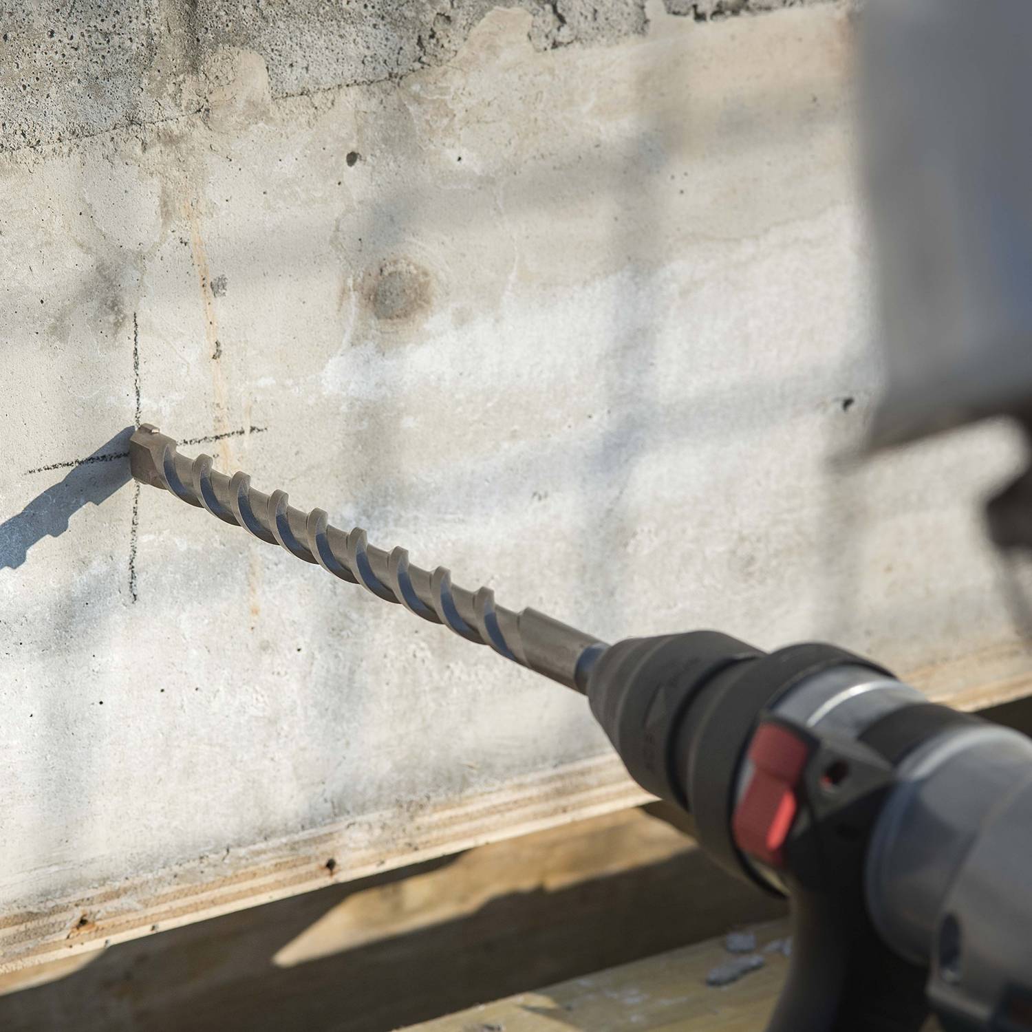 Как сделать отверстие в бетоне без перфоратора? - капитальное строительство и ремонт