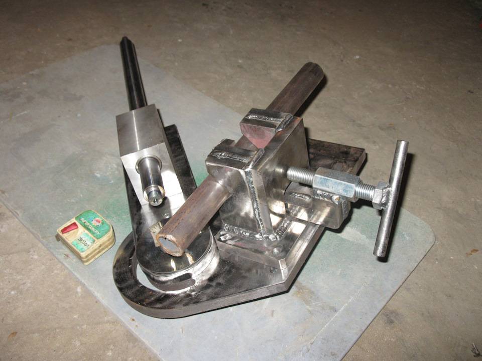 Торцеватель для труб из металла и полипропилена, проинструмент