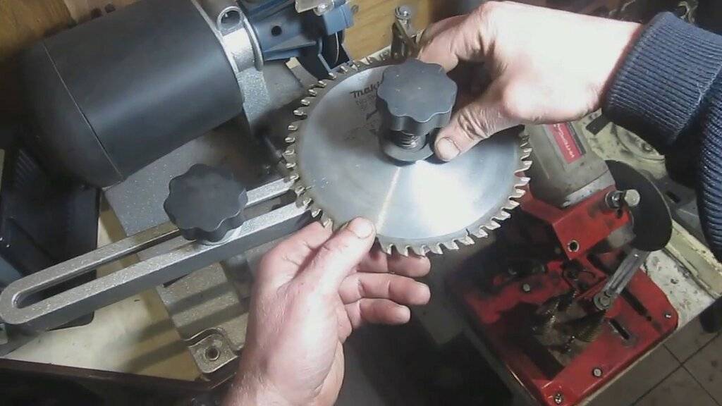 Ремонт дисковой пилы — repair of a disk saw