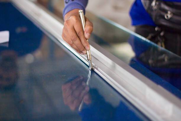 Как выбрать стеклорез - принцип действия и грамотная раскройка стекла