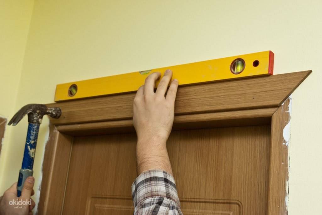Установка наличников на межкомнатные двери своими руками — пошаговая инструкция