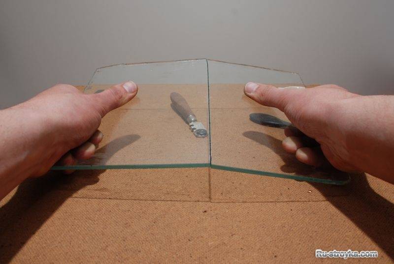 Как без стеклореза разрезать стекло в домашних условиях: бутылку, зеркало, чем можно заменить