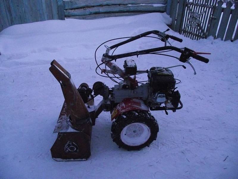 Самодельный снегоуборщик из бензопилы, триммера или мотокультиватора