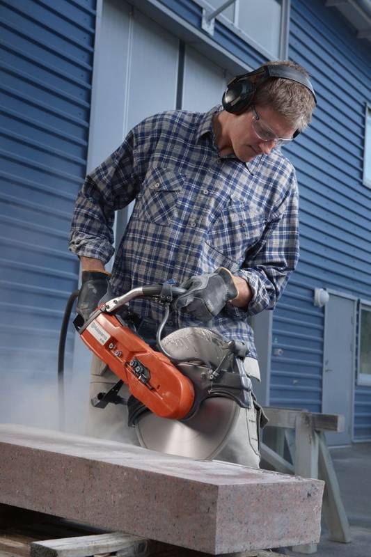 Демонтаж кровли: избавляемся от старого покрытия