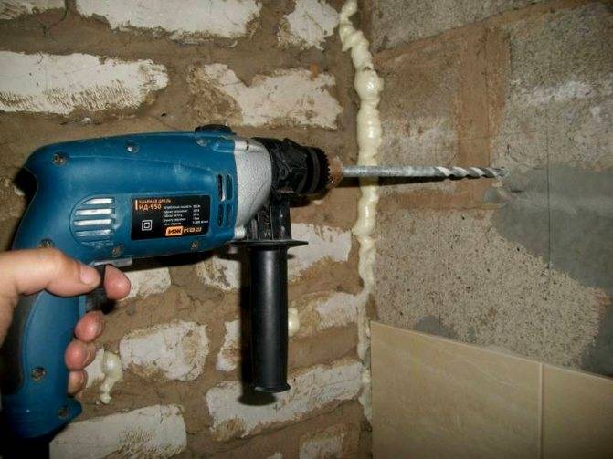 Как просверлить бетонную стену обычной дрелью