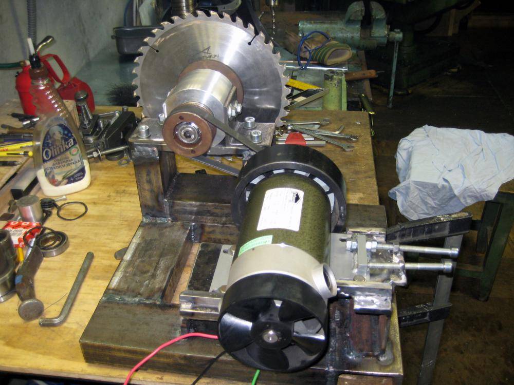 Двигатель для циркулярки: какой выбрать на 220в для изготовления станка своими руками, как правильно подобрать электродвигатель