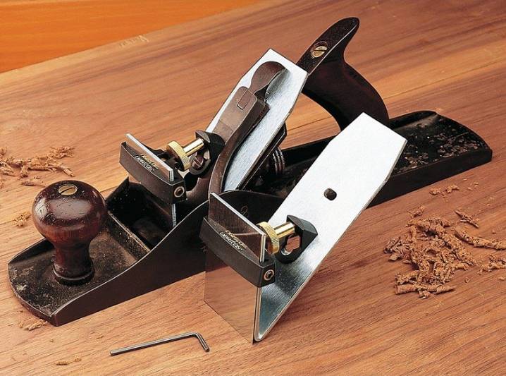Приспособление для заточки ножей для рубанка. регулировка, заточка и установка ножей для электрорубанка в домашних услоиях