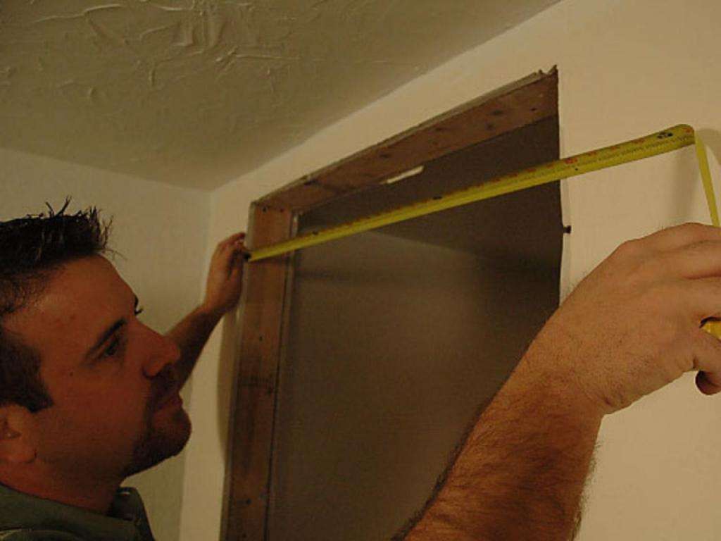 Как подрезать щитовую дверь с полотнами из двп - доктор лом