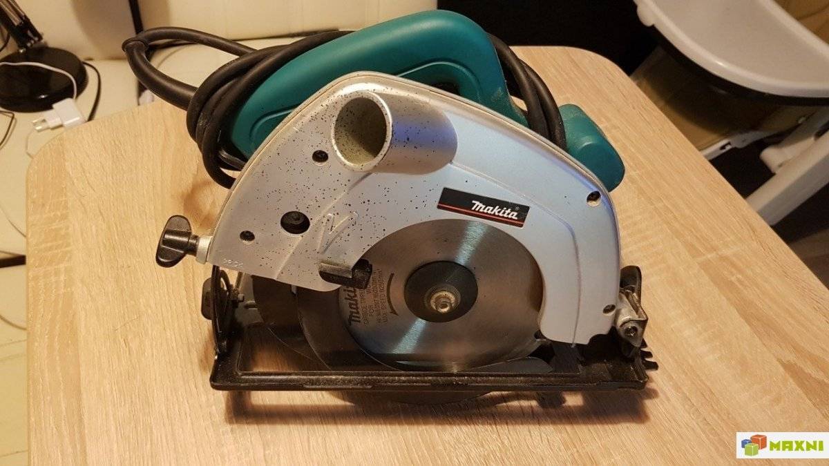 Makita 5604r