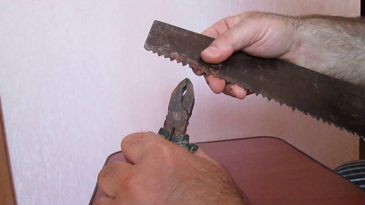 Как правильно развести ножовку по дереву видео