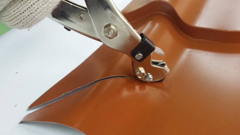 Какие ножницы для резки металлочерепицы применяют, их плюсы и минусы