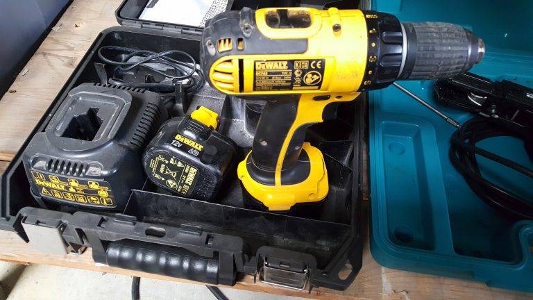 Фирма dewalt страна производитель